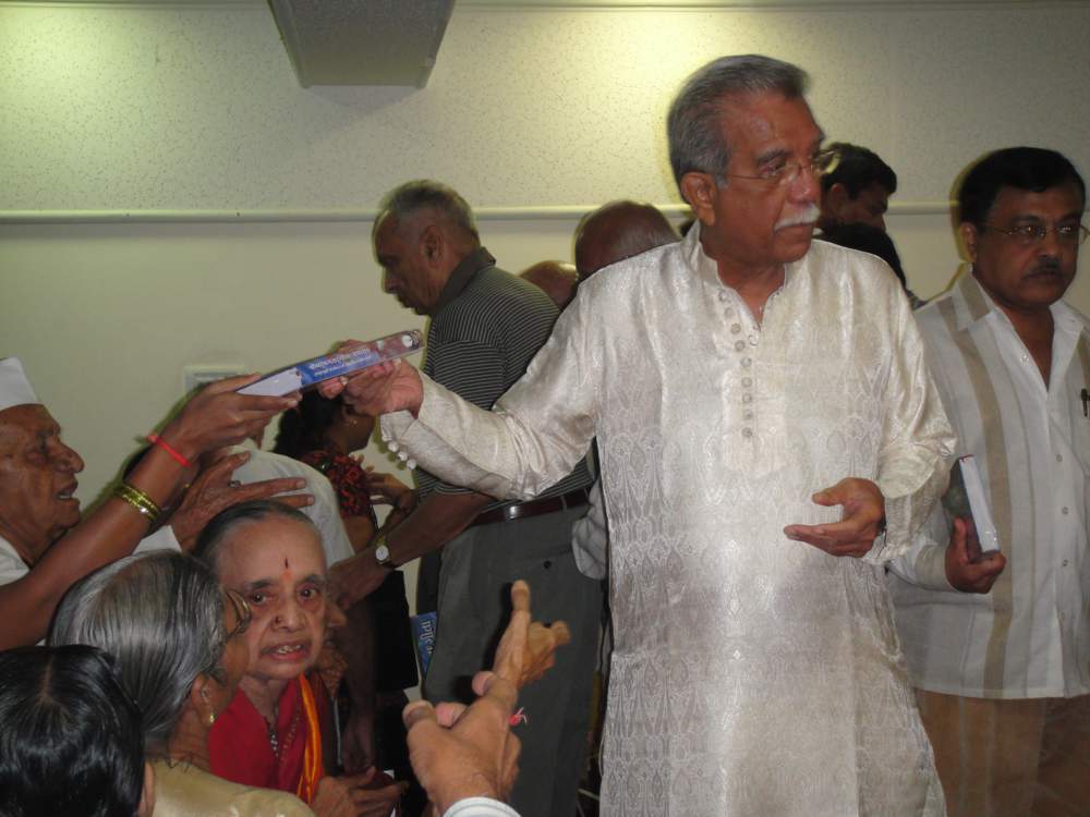 Distributing Bhagavad Gitas