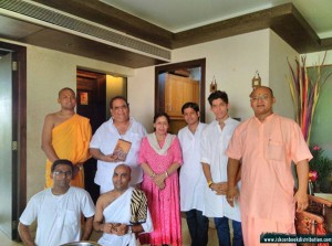 Famous bollywood film director & actor Sri Satish Kaushik Receive Bhagavad Gita