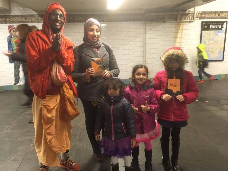 Blissful Arabic Book Distribution in the Subways of New York City!