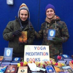 The security of a table changes the experience of book distribution