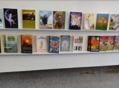 A friend inspires his friends to take books